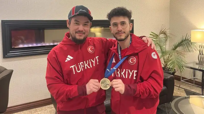 Мировой рейтинг в шорт-треке: казахстанцы оказались ниже турка, которого тренирует казах