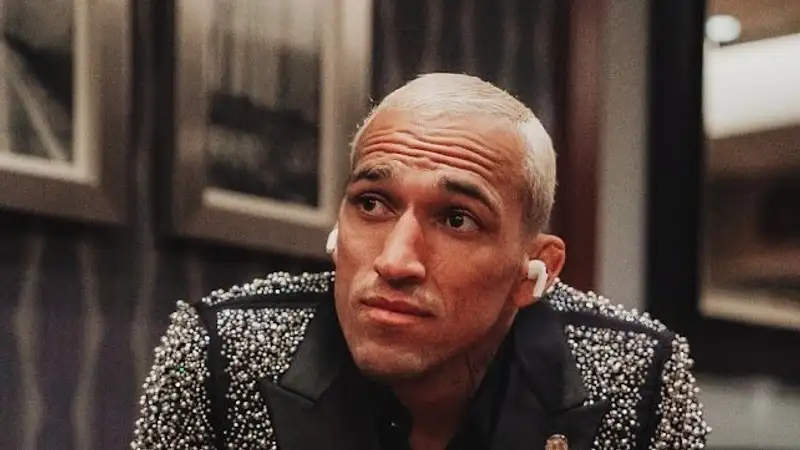 Чарльз Оливейра назвал неожиданное условие для своего боя с чемпионом UFC