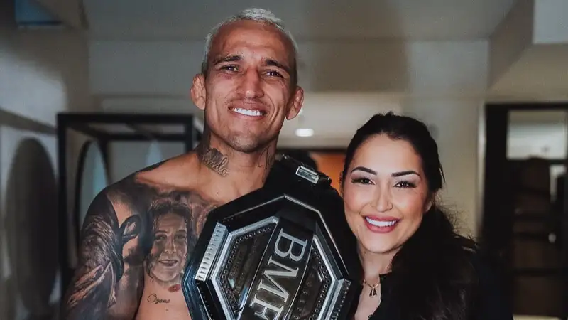 Чарльз Оливейра 