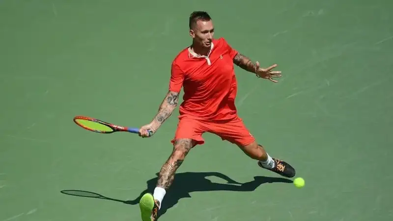 Три сета решили исход матча казахстанского теннисиста на топ-турнире в Италии