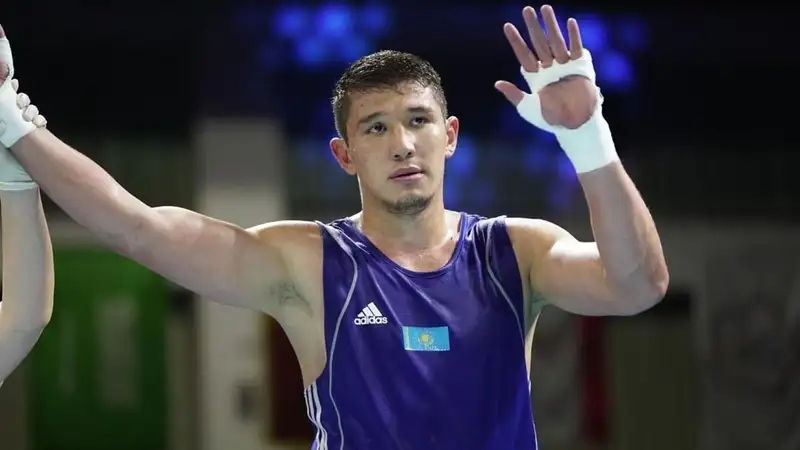 Тяжеловес из Казахстана и призёр Азиатских игр из Китая определили полуфиналиста ЧА