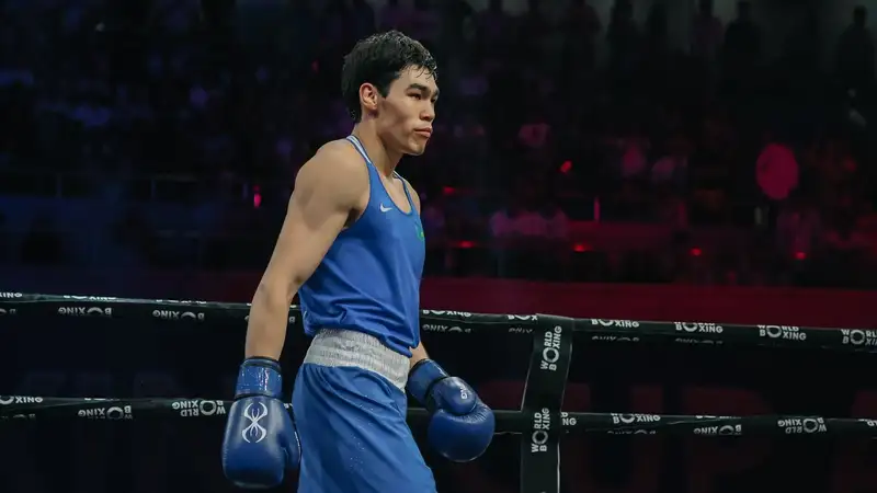 Казахстанский боксёр выиграл четвертьфинал и обеспечил себе медаль ЧА в Монголии