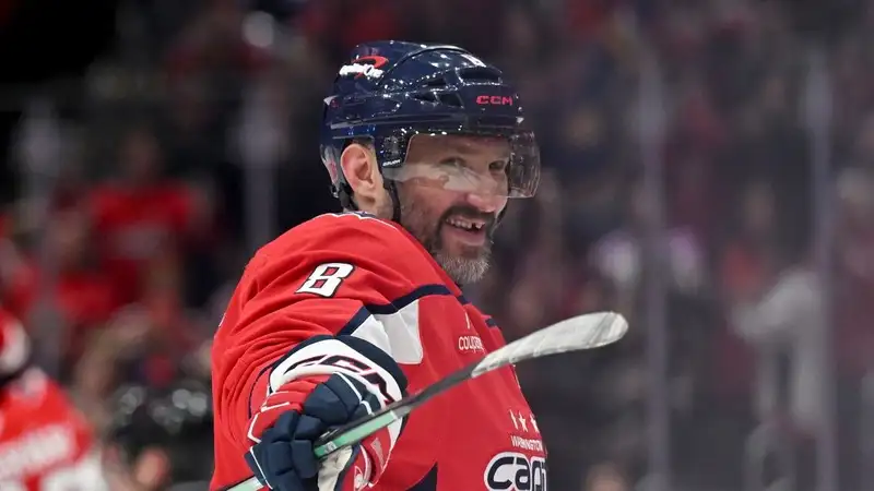 В США создали скульптуру Александра Овечкина из маршмеллоу