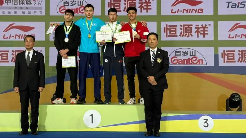 Историческое золото: алматинец Богдан Неумывакин стал чемпионом мира по ушу-саньда