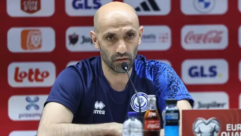 Алиев не пожал руку коллеге