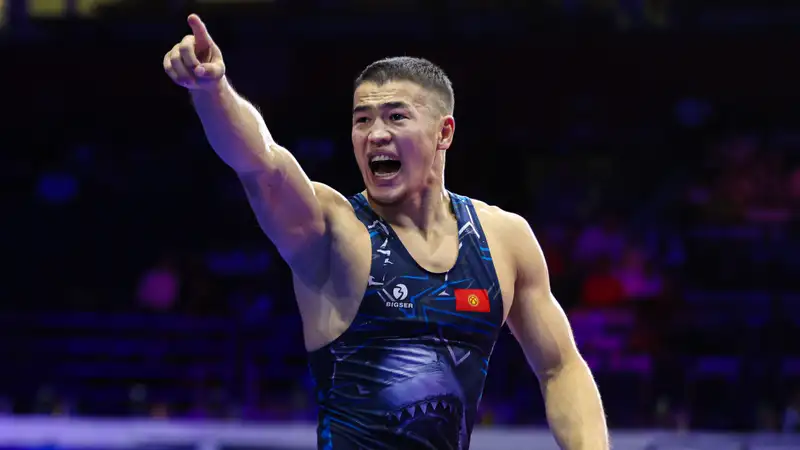 Акжол Махмудов