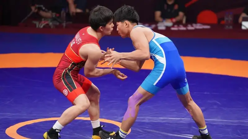 Казахстанскому борцу не удалось добиться громкой сенсации на чемпионате Азии