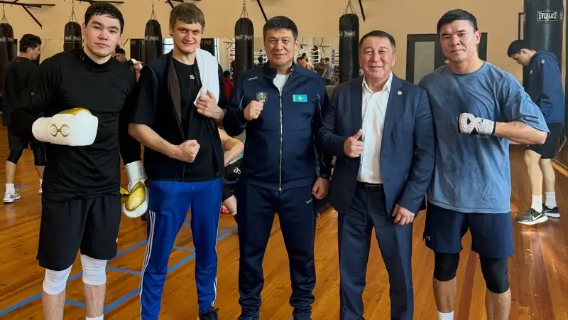 Почти на 140 тысяч тенге обогатился казахстанский боксёр после уничтожения соперника на ЧА