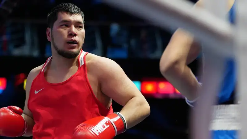 Казахский чемпион мира побил туркменского гиганта и сразится за "золото" первенства Азии