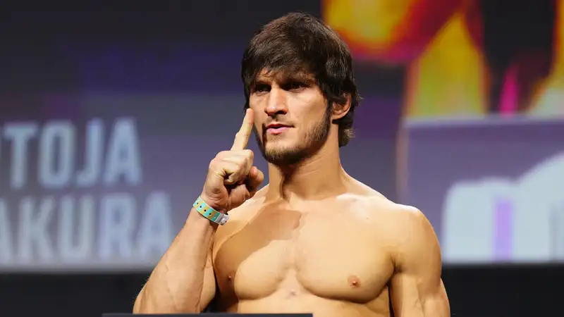 Мовсар Евлоев начал подготовку к бою за титул в UFC