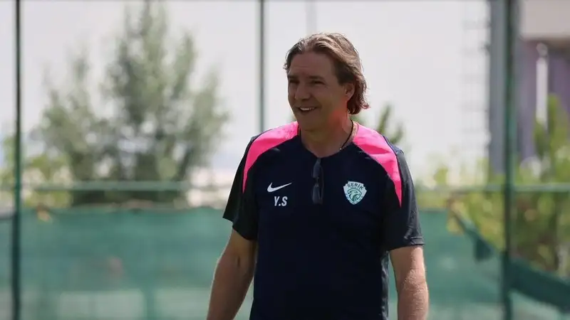 Экс-тренер "Астаны" вёл переговоры с саудовским "Аль-Араби"