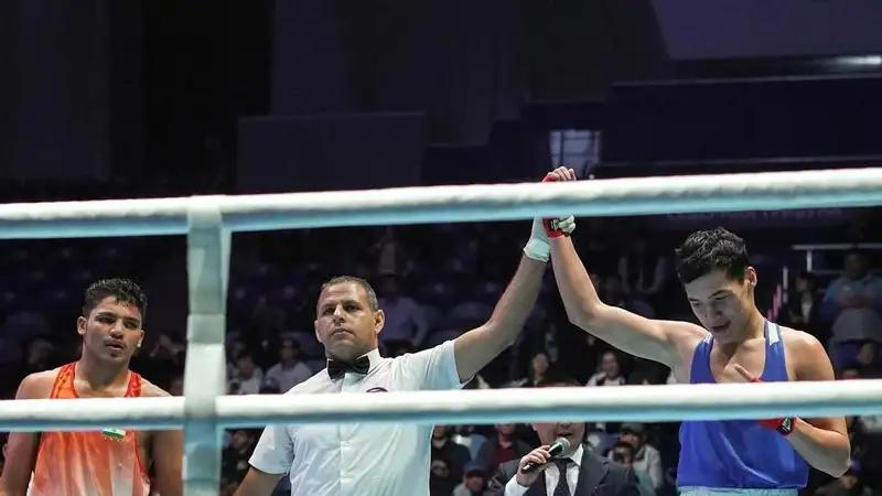 Онер Сеилхан (в синем) стал победителем турнира в Турции