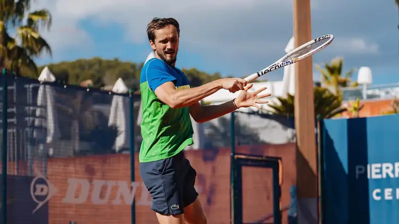 Медведев установил личный антирекорд в матче топ-турнира в Монако