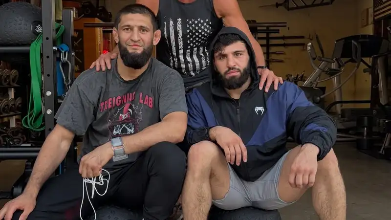 "Где твой пояс?": Хамзат Чимаев сказал "неудобную правду" Арману Царукяну