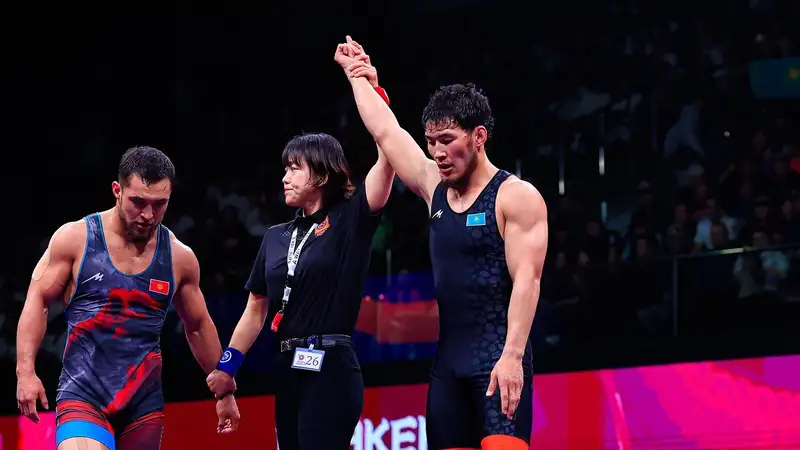 Борец из Казахстана прокомментировал сенсационную победу на чемпионате Азии