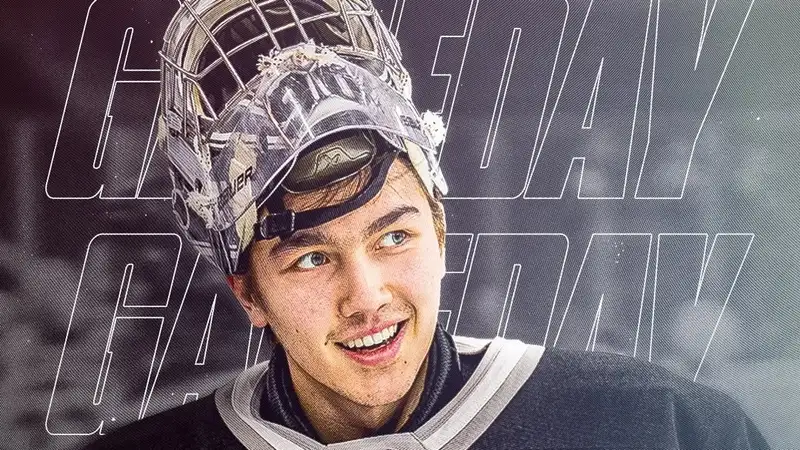 Голкипер из Казахстана пропустил пять шайб и вылетел из плей-офф канадской лиги хоккея