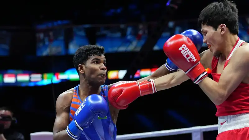 Два двукратных чемпиона мира по боксу из Казахстана выступили неудачно на ЧА: что прозошло