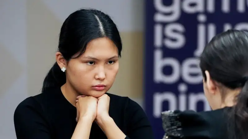 Бибисара Асаубаева одержала сенсационную победу на престижном турнире по шахматам