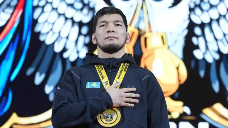 Касым-Жомарт Токаев поздравил сборную Казахстана по боксу после выступления на ЧА