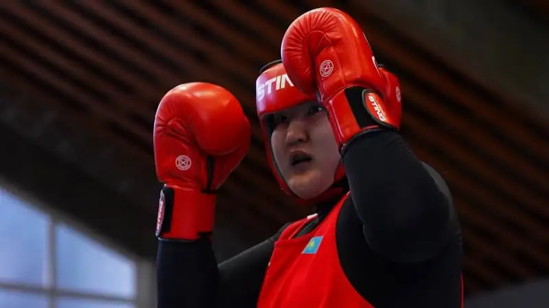 Токаев поздравил Дину Исламбекову и Надежду Рябец с "золотом" на чемпионате Азии по боксу