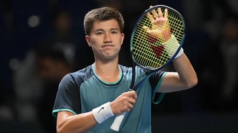 Казахстанский теннисист не смог выйти в полуфинал турнира в Мексике