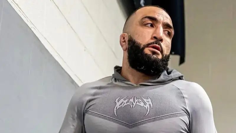 "Сбежавший" от Рахмонова экс-чемпион UFC верит в победу топового чеха в поединке за титул