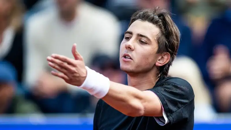 Казахстанский теннисист вылетел на старте турнира в Мюнхене