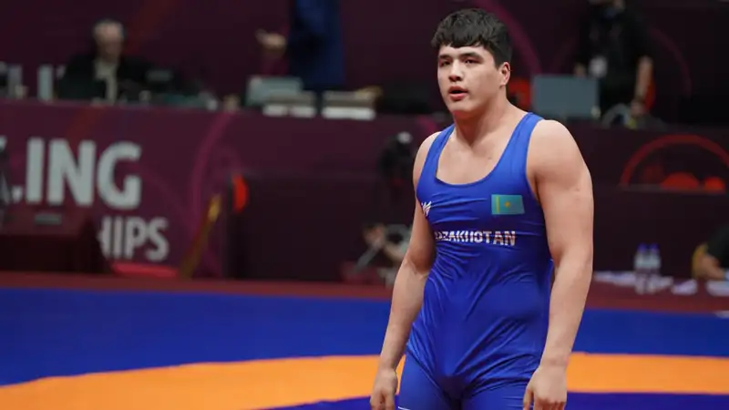 Казахстанский тяжеловес может побороться за "бронзу" ЧА, несмотря на разгромное поражение