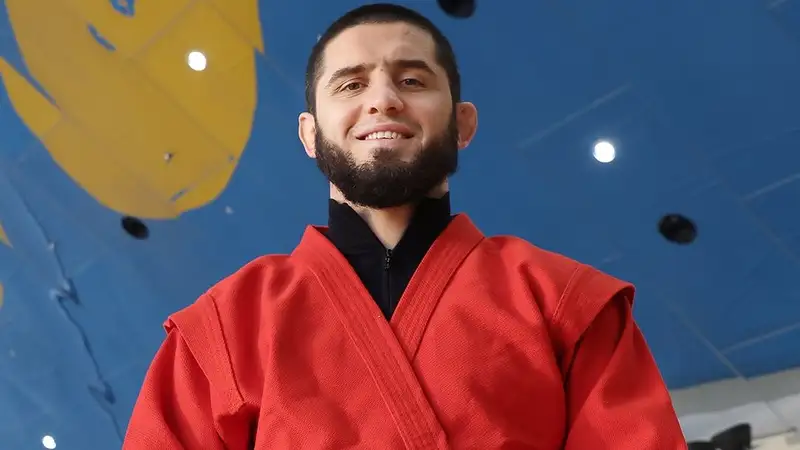 Махачева ограбили в Италии 