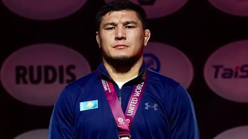 Наставник сборной Казахстана по вольной борьбе оценил выступление на ЧА в Бишкеке