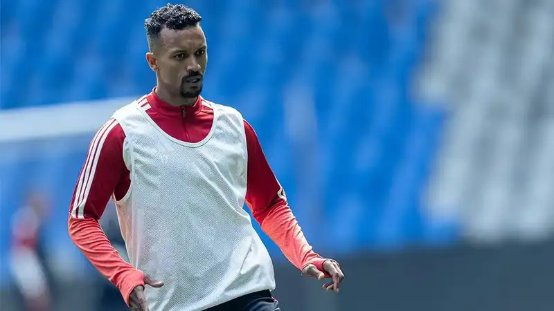 СМИ сообщает о сумме премиальных Луиша Нани в "Актобе"