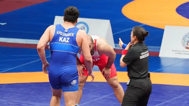 Наставник сборной Казахстана по вольной борьбе оценил выступление на ЧА в Бишкеке