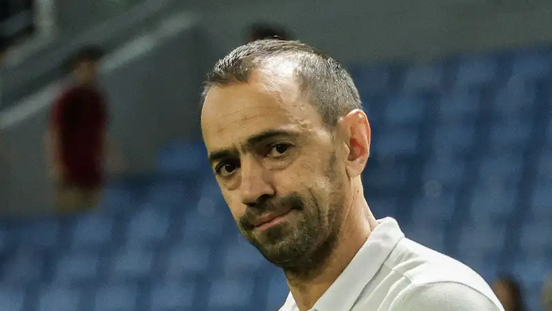 Казахстанский клуб остался без тренера после провала в КПЛ