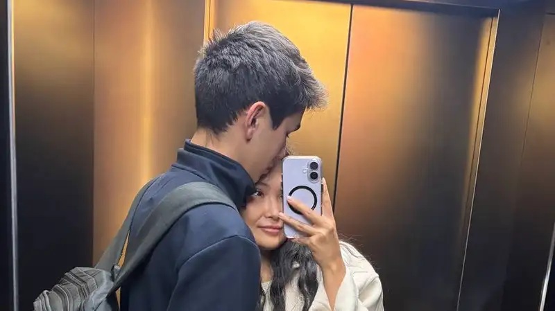 Асаубаева поздравила узбекистанца с победой на Турнире претендентов-2026