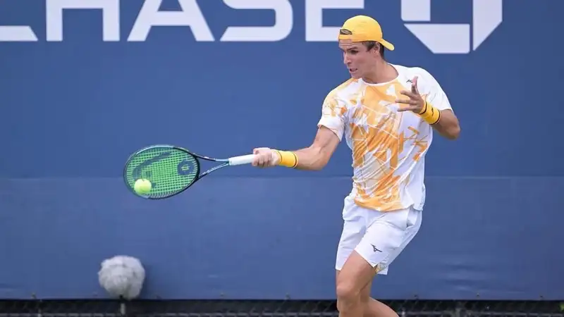 Казахстанский теннисист потерпел седьмое поражение кряду