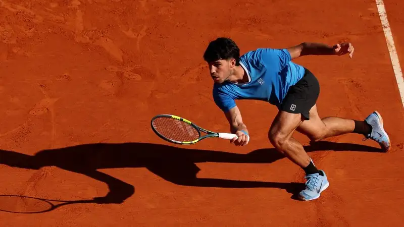 Карлос Алькарас снялся с розыгрыша турнира АТР-500 в Барселоне