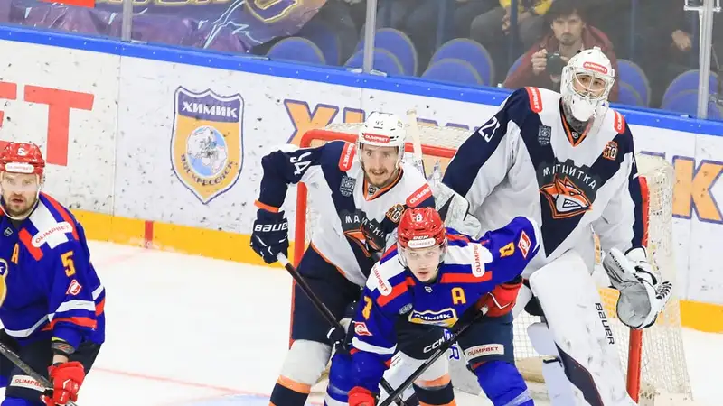 Вратарь сборной Казахстана не помог своему клубу победить в плей-офф ВХЛ