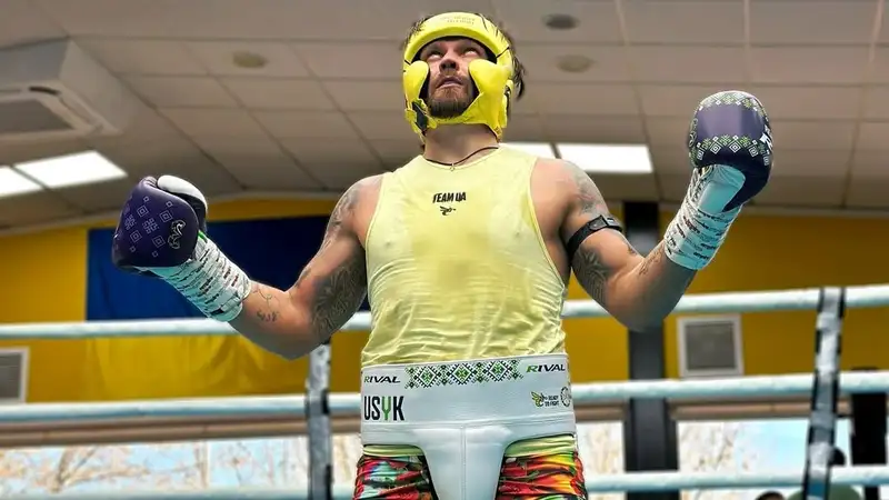 Александр Усик может стать секундантом Энтони Джошуа в бою против Тайсона Фьюри