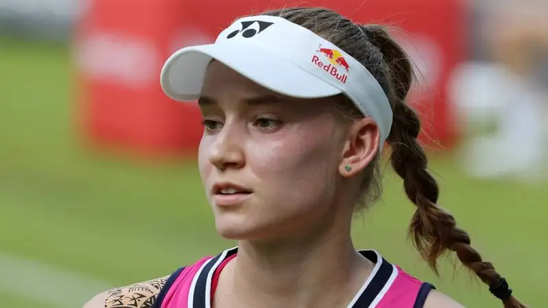 Видеообзор победы Елены Рыбакиной над 19-й ракеткой мира