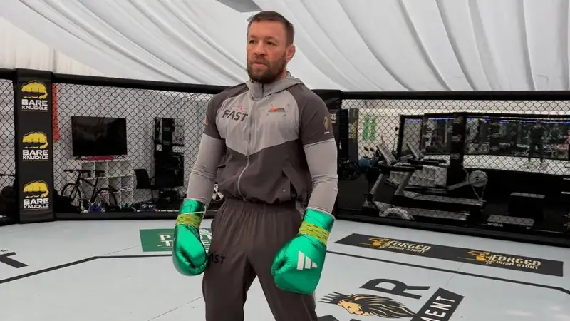 Конор Макгрегор признал свою вину и расплатился с бойцом, получившим пощёчину от Хабиба