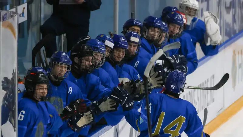 Сборная Казахстана по хоккею одержала победу перед чемпионатом мира