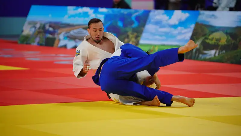Абылайхан Жубаназар поборется за "бронзу" на чемпионате Азии