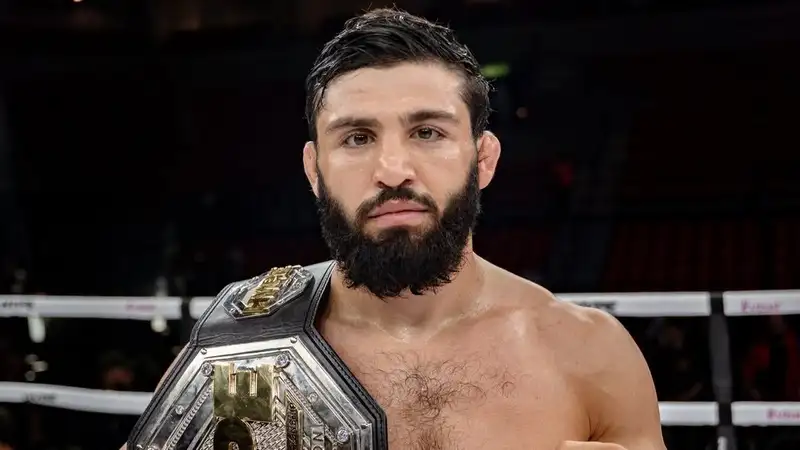 Армана Царукяна сняли с рейса перед турниром борцовской лиги RAF