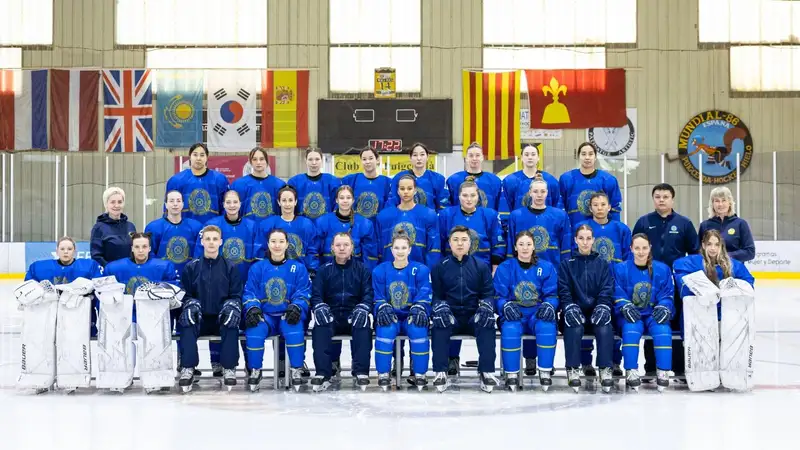 Женская сборная Казахстана по хоккею потерпела третье поражение на чемпионате мира