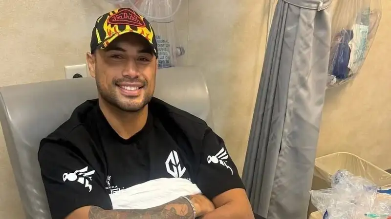 Чемпион UFC перенёс операцию