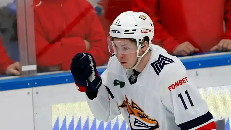 Шайба Михайлиса помогла "Металлургу" разгромить "Сибирь" в плей-офф КХЛ