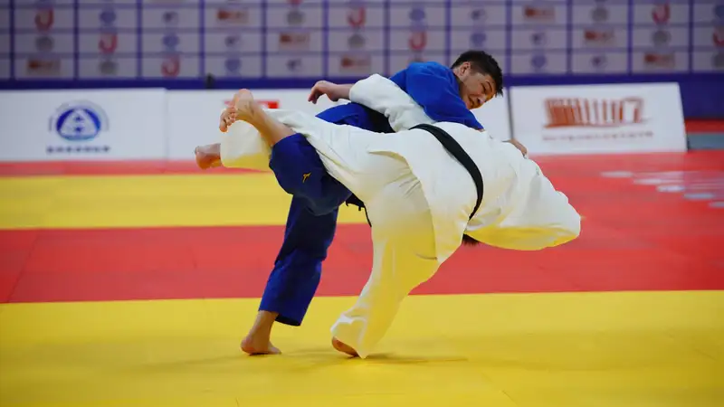 Казахстан разгромили в финале командного турнира ЧА по дзюдо в Китае