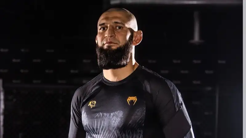 Хамзат Чимаев "превратил" Шона Стрикленда в овцу на постере к их бою