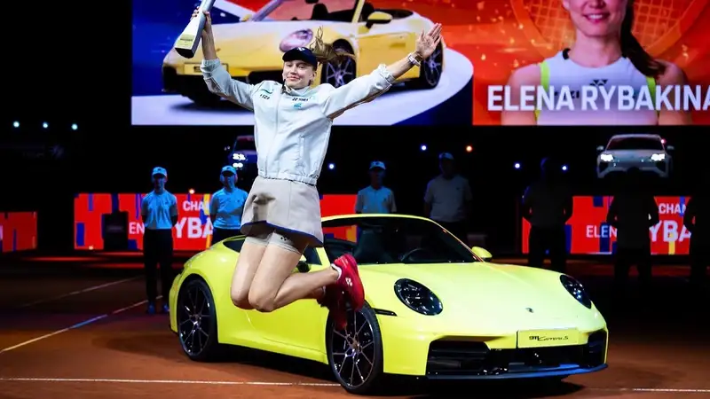 Елена Рыбакина призналась, что сделает с выигранным в Штутгарте Porsche