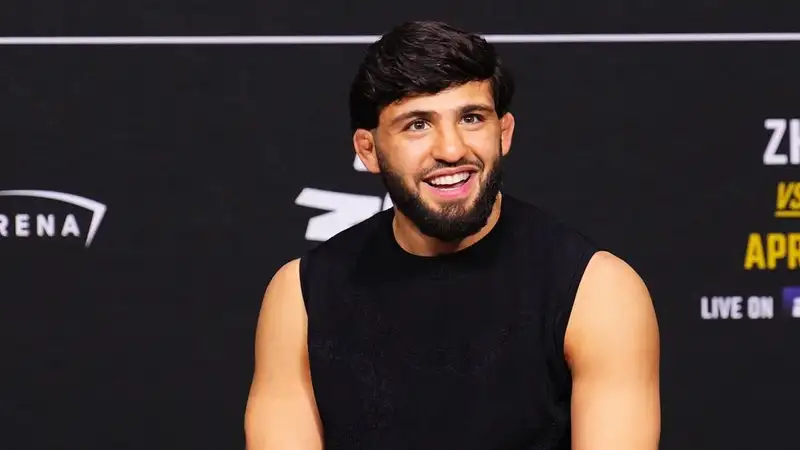 Топовый боец UFC заявил о намерении купить себе на 30-летие самолёт